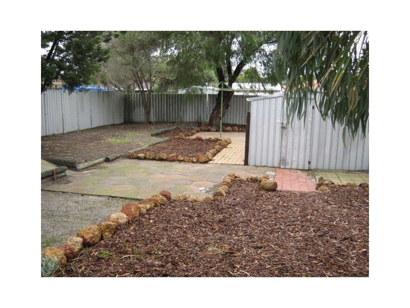17 Southern River Road, Gosnells WA 6110