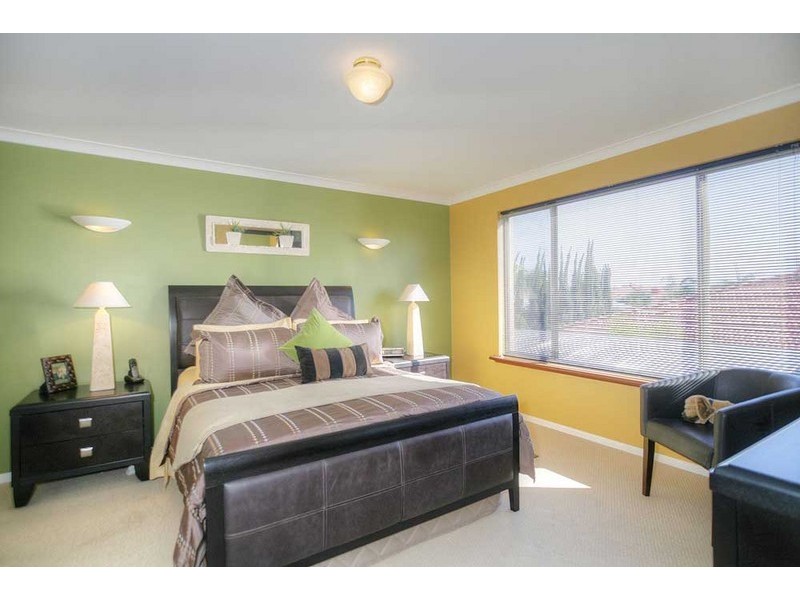 10 West End Parade, Canning Vale WA 6155
