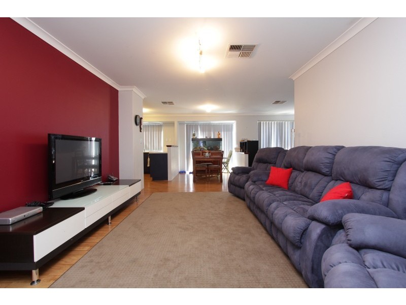 5 Summershill Gate, Kenwick WA 6107