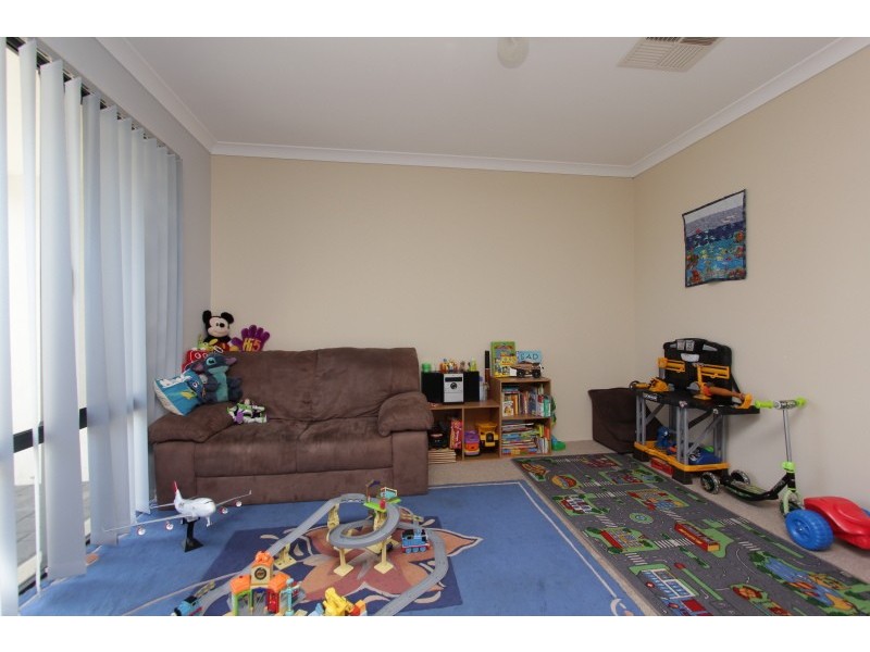 5 Summershill Gate, Kenwick WA 6107