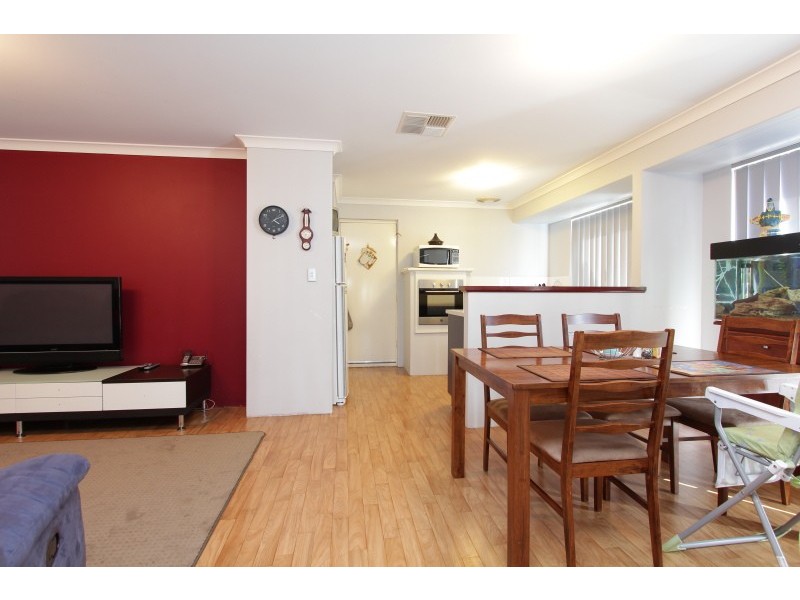 5 Summershill Gate, Kenwick WA 6107