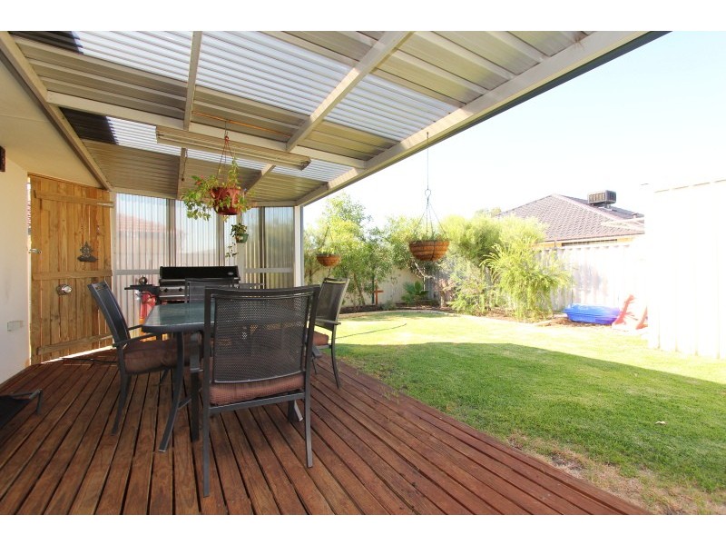 5 Summershill Gate, Kenwick WA 6107