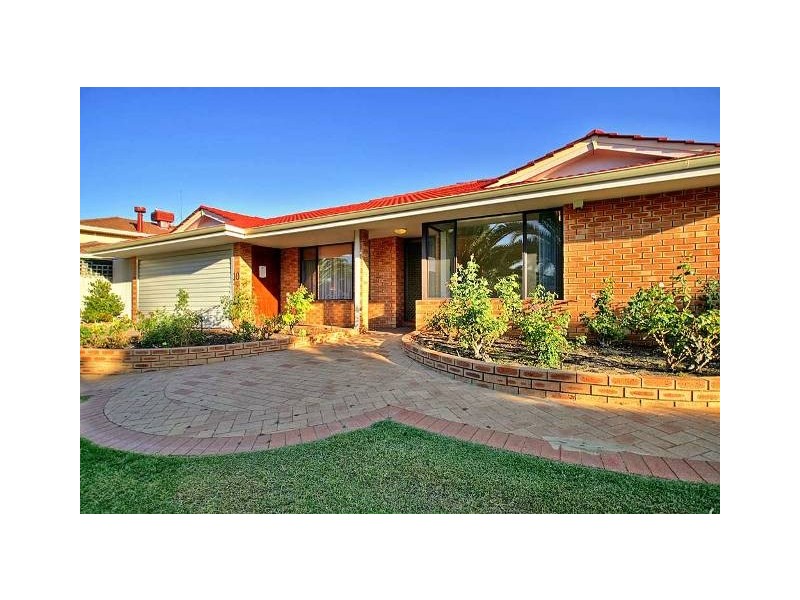 10 Bulrush Drive, Bibra Lake WA 6163