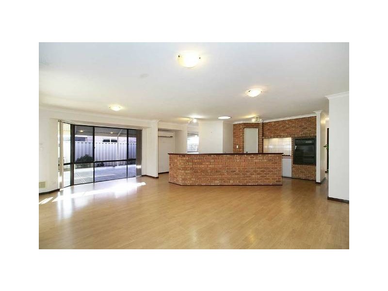 10 Bulrush Drive, Bibra Lake WA 6163