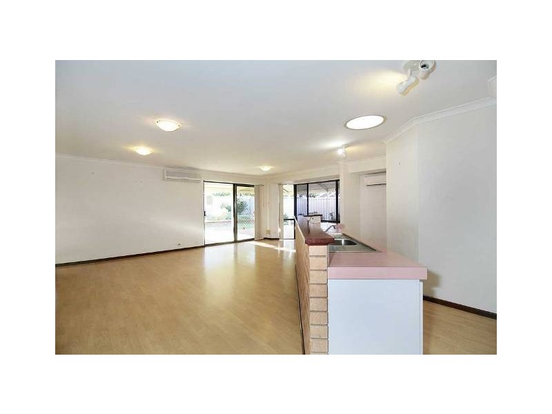 10 Bulrush Drive, Bibra Lake WA 6163