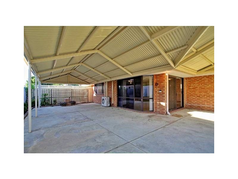 10 Bulrush Drive, Bibra Lake WA 6163