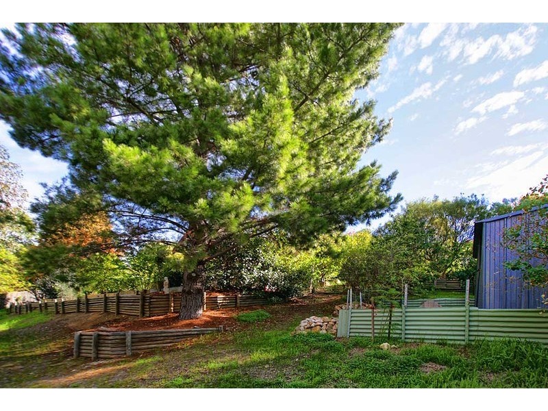 64 Amethyst Crescent, Mount Richon WA 6112