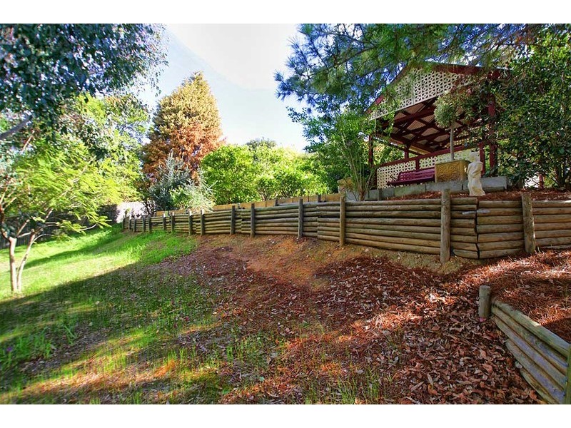 64 Amethyst Crescent, Mount Richon WA 6112