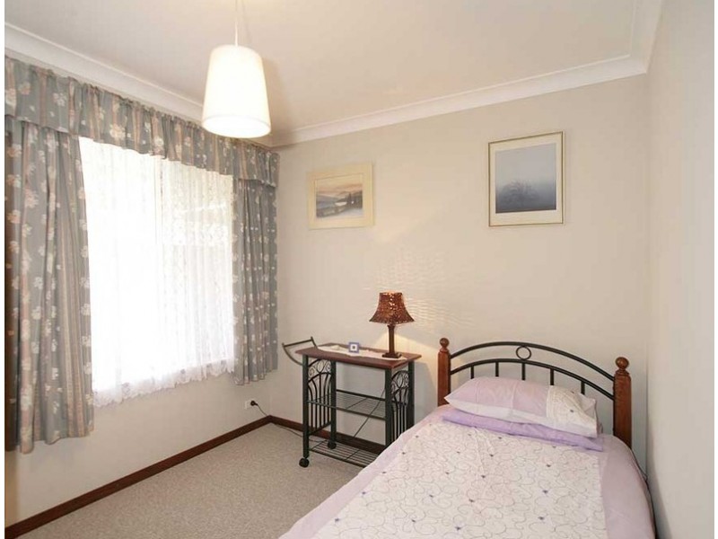 64 Amethyst Crescent, Mount Richon WA 6112