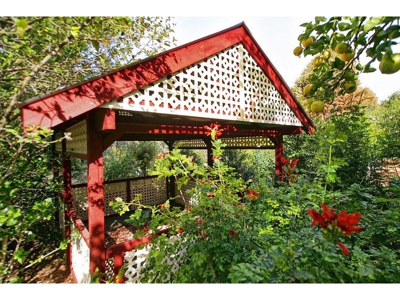 64 Amethyst Crescent, Mount Richon WA 6112