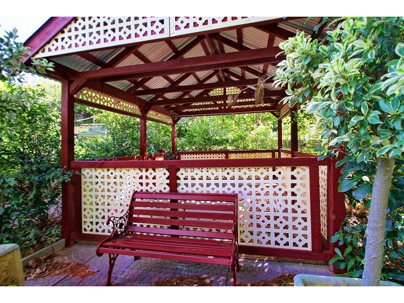 64 Amethyst Crescent, Mount Richon WA 6112