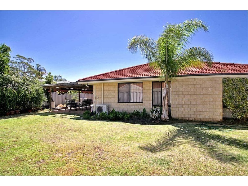 16 Leatherwood Way, Huntingdale WA 6110