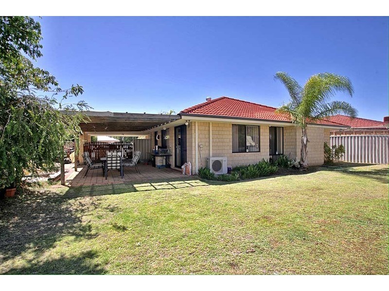 16 Leatherwood Way, Huntingdale WA 6110