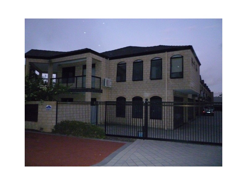 7/10 Leila Street, Cannington WA 6107