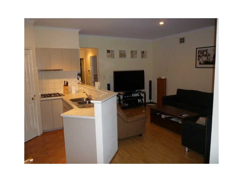 7/10 Leila Street, Cannington WA 6107