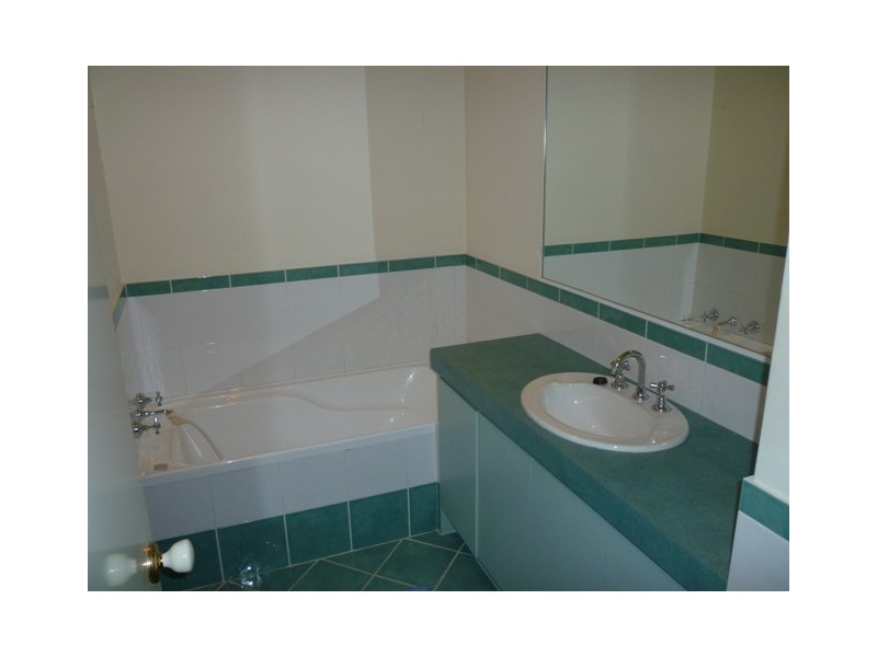 7/10 Leila Street, Cannington WA 6107