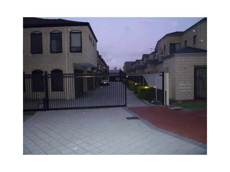 7/10 Leila Street, Cannington WA 6107