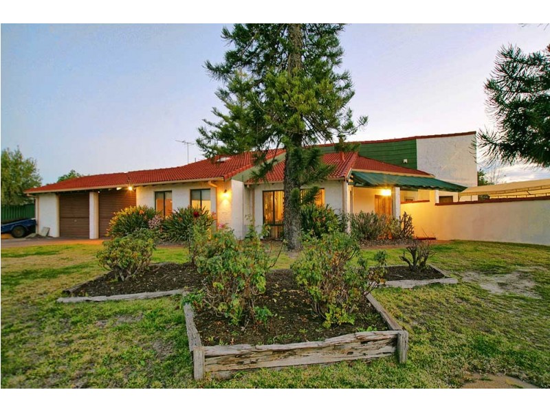 21 Chevalier Way, Thornlie WA 6108