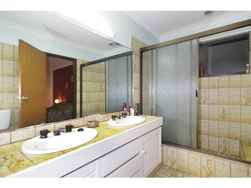 21 Chevalier Way, Thornlie WA 6108