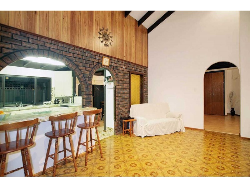 21 Chevalier Way, Thornlie WA 6108