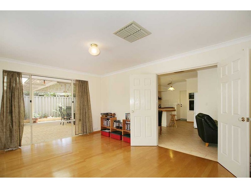 12 Sugarwood Drive, Thornlie WA 6108