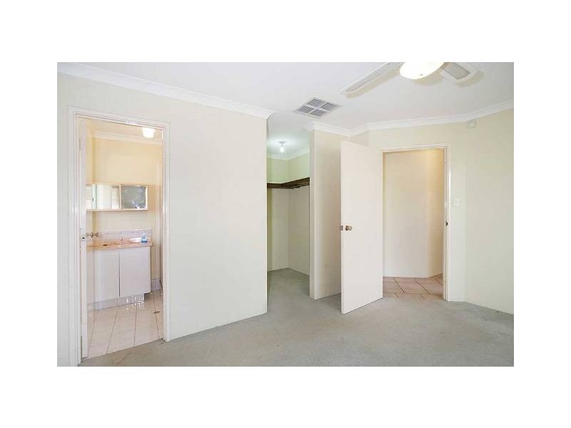 6 Irma Circle, Huntingdale WA 6110