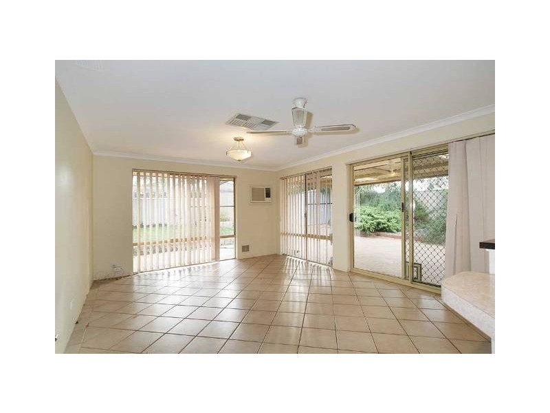 6 Irma Circle, Huntingdale WA 6110