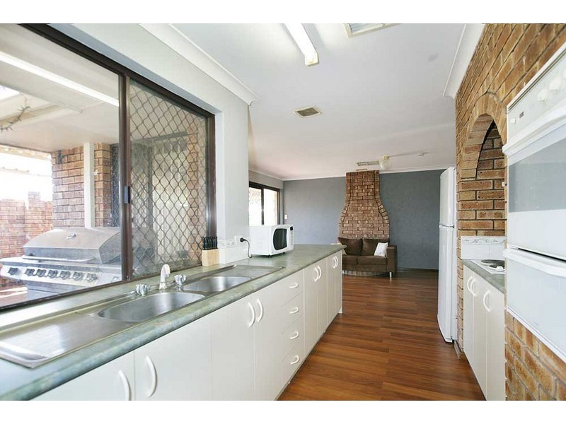 22 Rosemary Court, Huntingdale WA 6110