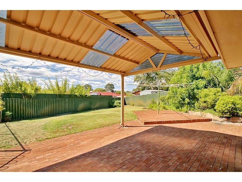 22 Rosemary Court, Huntingdale WA 6110