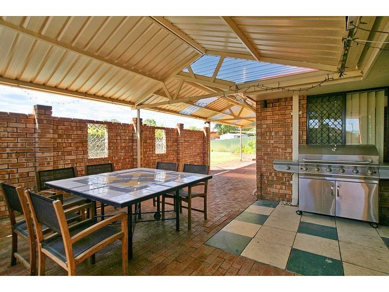 22 Rosemary Court, Huntingdale WA 6110