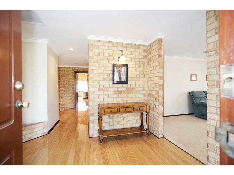 6 Gimlet Place, Thornlie WA 6108