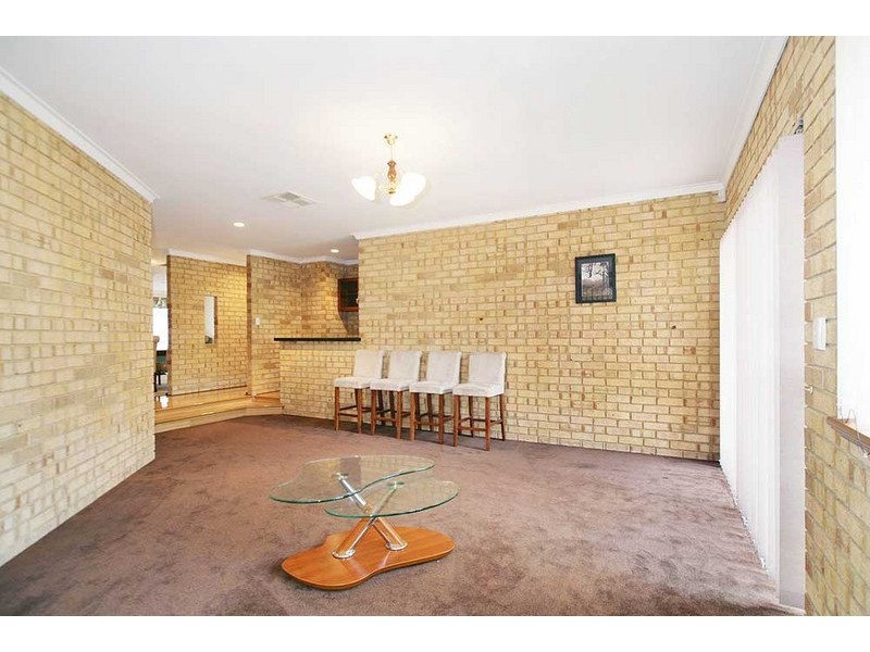 6 Gimlet Place, Thornlie WA 6108