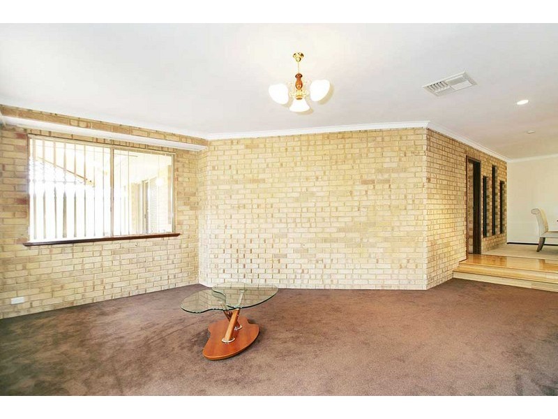 6 Gimlet Place, Thornlie WA 6108