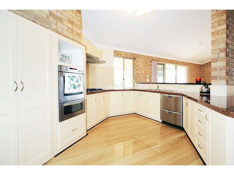 6 Gimlet Place, Thornlie WA 6108