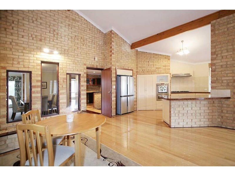 6 Gimlet Place, Thornlie WA 6108