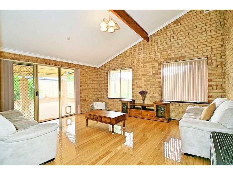 6 Gimlet Place, Thornlie WA 6108