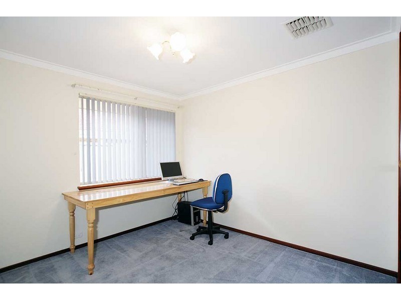 6 Gimlet Place, Thornlie WA 6108