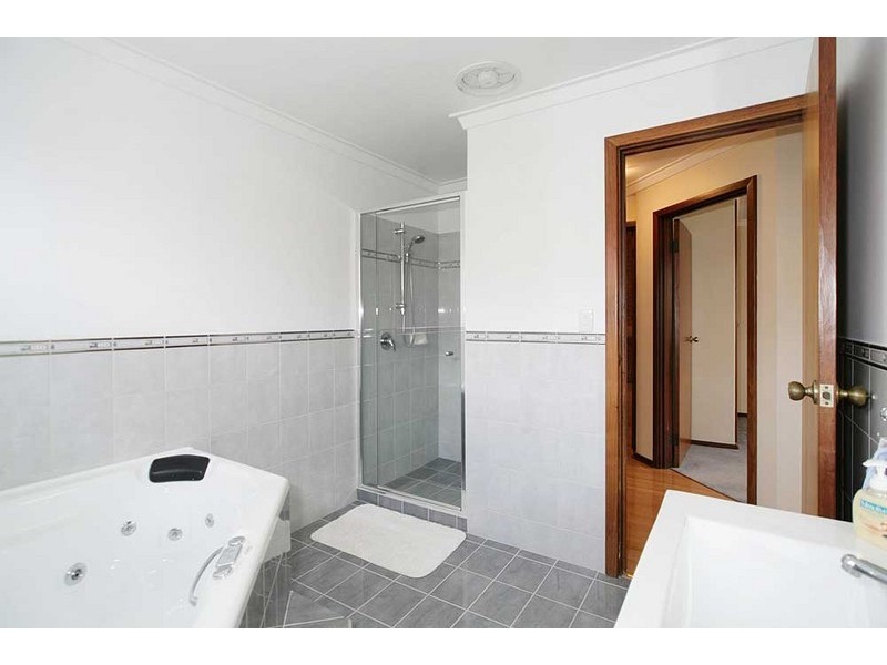 6 Gimlet Place, Thornlie WA 6108