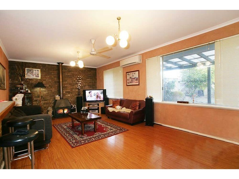 5 Dobell Street, Huntingdale WA 6110