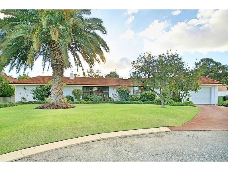 14 Reach Place, Huntingdale WA 6110