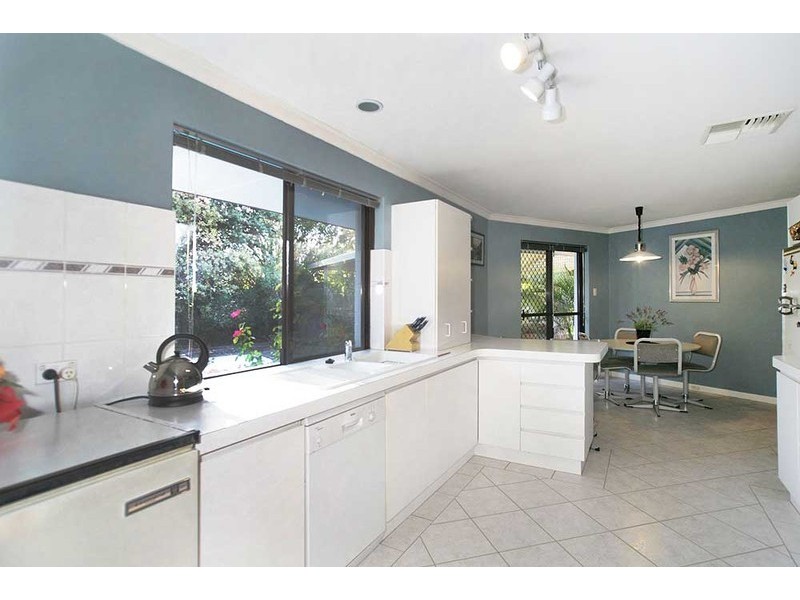 14 Reach Place, Huntingdale WA 6110