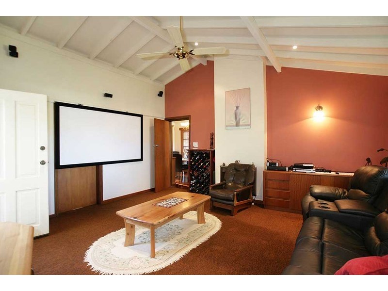 14 Reach Place, Huntingdale WA 6110