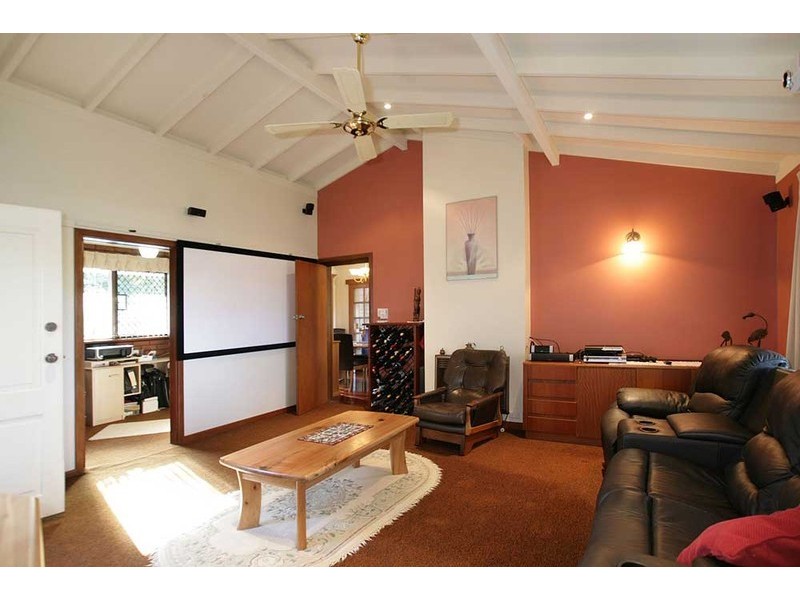 14 Reach Place, Huntingdale WA 6110