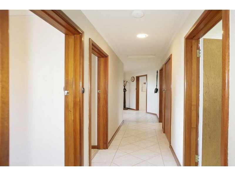 14 Reach Place, Huntingdale WA 6110