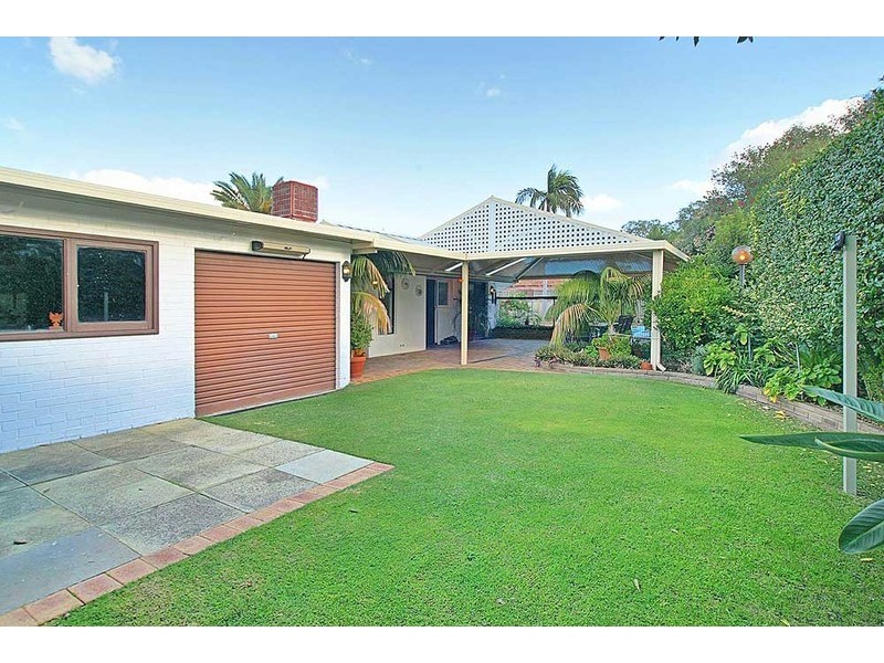 14 Reach Place, Huntingdale WA 6110