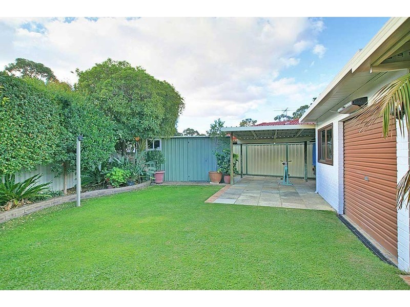 14 Reach Place, Huntingdale WA 6110