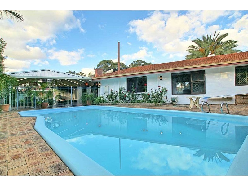 14 Reach Place, Huntingdale WA 6110