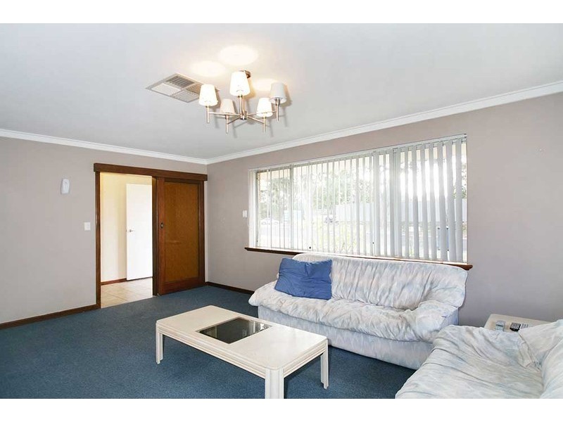 11 Cardington Way, Huntingdale WA 6110