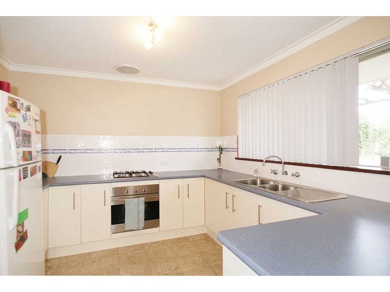 11 Cardington Way, Huntingdale WA 6110