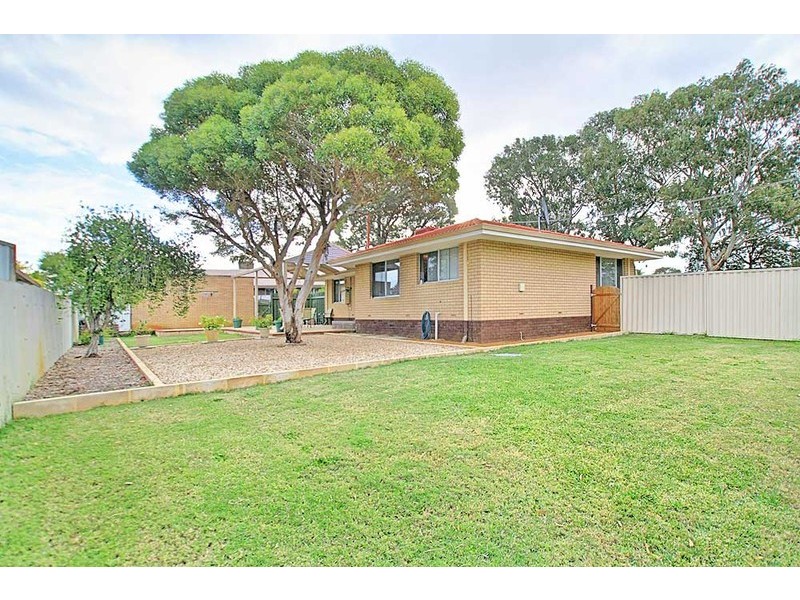 11 Cardington Way, Huntingdale WA 6110